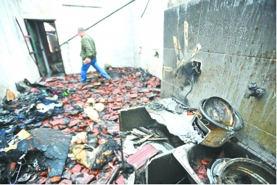 私房未安裝消防報警系統(tǒng) 火災(zāi)發(fā)生只能靠挨家敲門