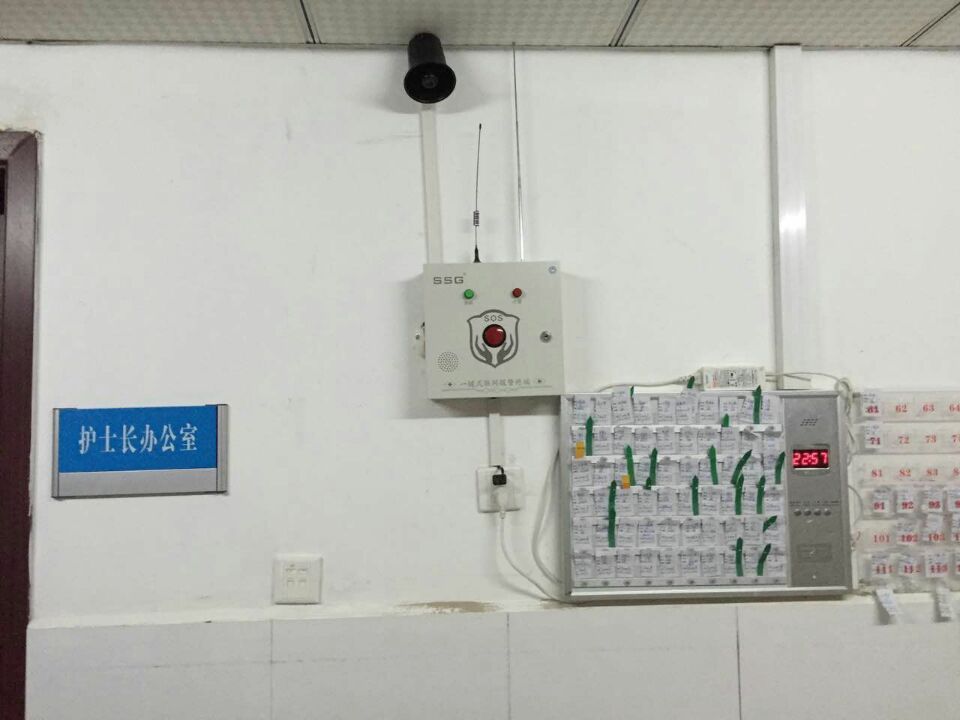 �t(y��)Ժ���bһ�Iʽ��ϵ�y(t��ng)�̲��ݾ�